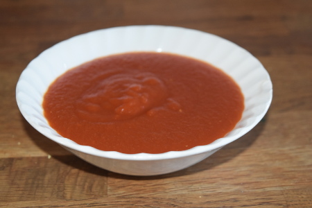 Easy homemade tomato ketchup