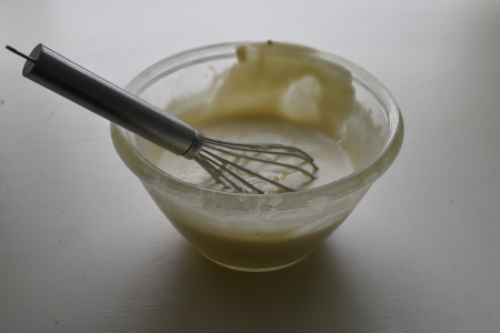 Simple homemade vegan mayonnaise