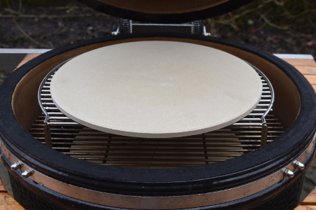 The Monolith ceramic barbecue complete with pizza stone, ready for vegan barbecue pizza!