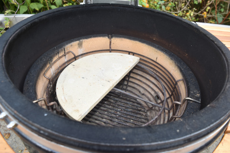 Use the heat deflctor stones to set up for roasting and baking in a Monolith